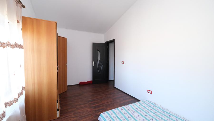 Casă individuală cu 5 camere cu Teren 690 Mp în Tânganu