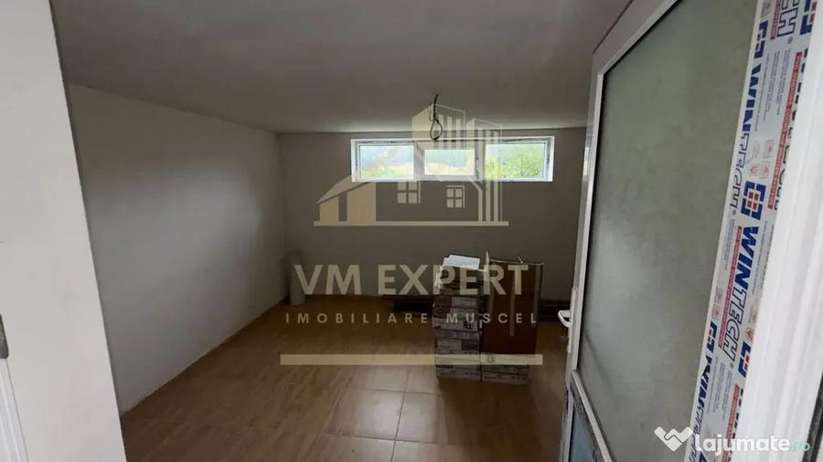 Casă cu 4 camere cu Teren 1000 Mp în Albești