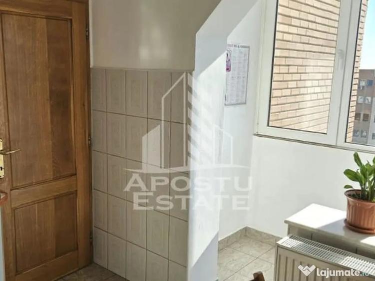 Apartament cu 3 camere decomandat în Fortuna