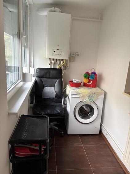 Apartament cu 2 camere decomandat în Școlilor
