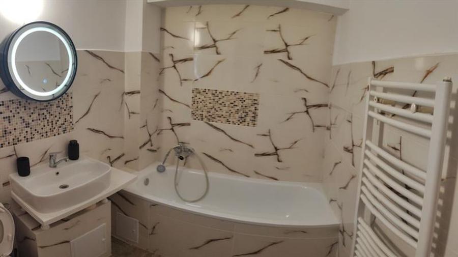 Apartament 2 camere decomandat | 55 mp | 3 balcoane | Renovare recentă | Parcare - 1