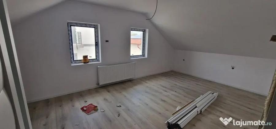 Casa parter plus mansarda zona Primarie-Biserica veche. - 1