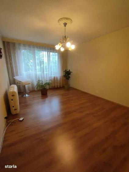 Apartament cu 3 camere decomandat în 1 Decembrie 1918