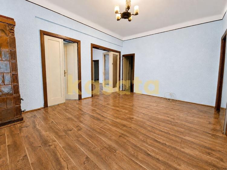Apartament cu 4 camere semidecomandat în P-ța Romană — fotografia 3