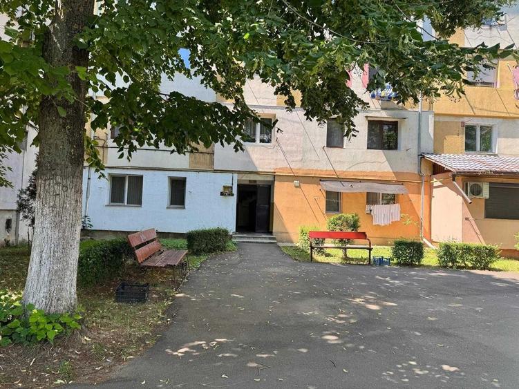 Garsonieră semidecomandată în Războieni
