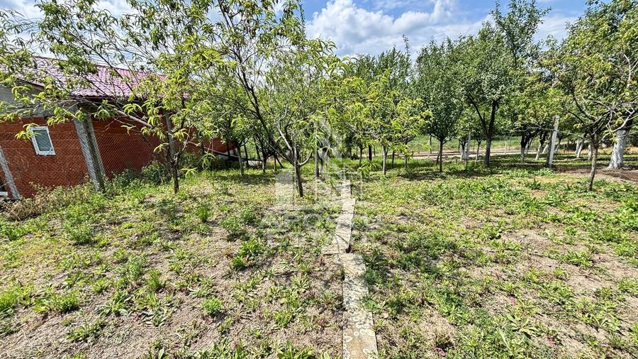 Casă individuală cu 4 camere cu Canalizare în Giarmata