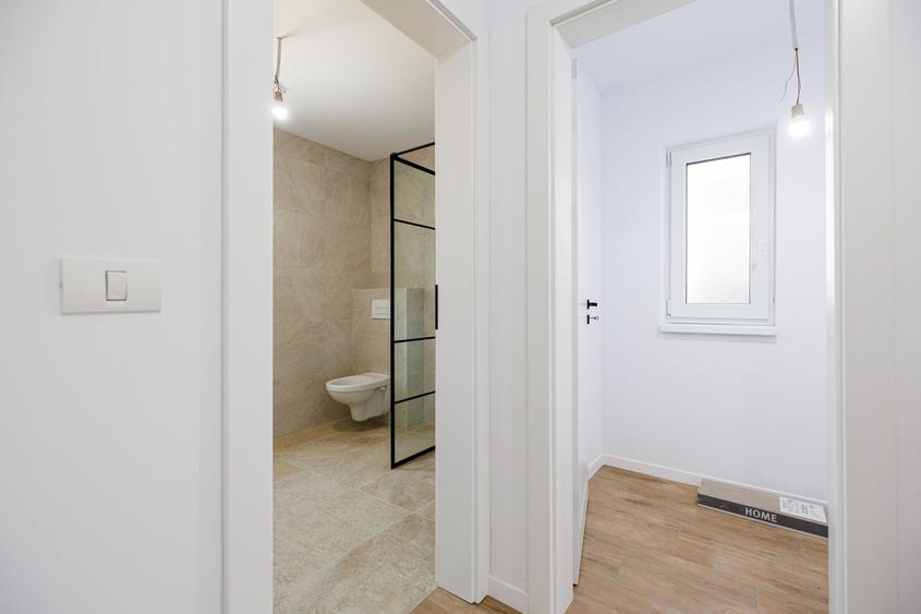 Duplex cu 4 camere cu Canalizare în Moșnița Nouă
