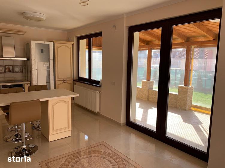 Casă cu 5 camere cu Teren 450 Mp în Herăstrău