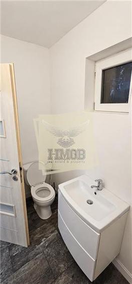 Casă individuală cu 4 camere cu Canalizare în Central