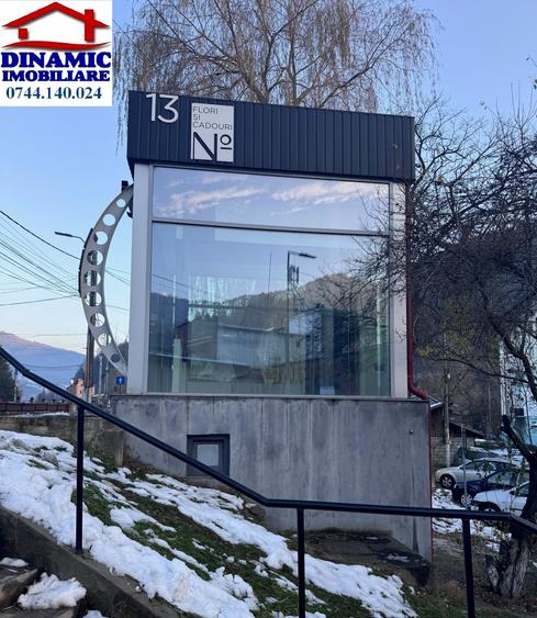 Birou, de 30 mp, în Central