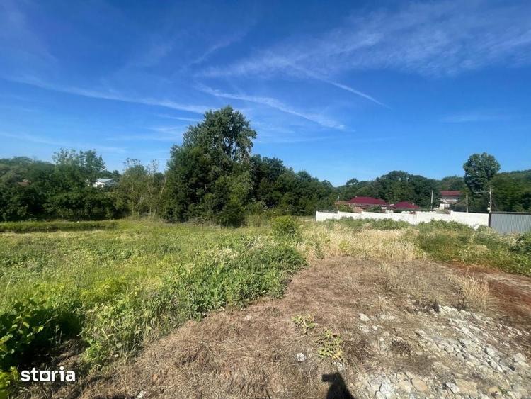 Casă cu 3 camere cu Teren 1500 Mp în Bobicești