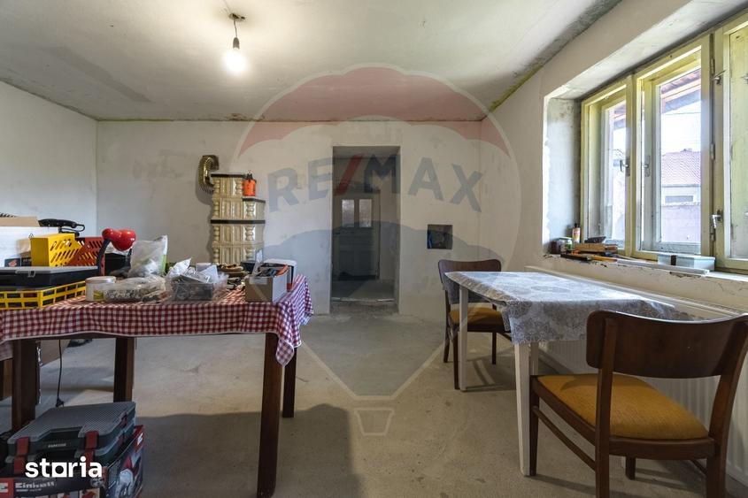 Casă cu 3 camere cu Teren 609 Mp în Părău
