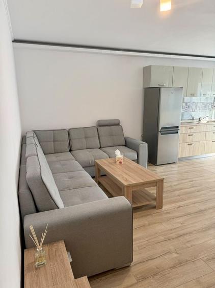 Apartament cu 2 camere semidecomandat, mobilat în Mărăști