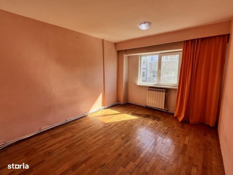 Investitie! Apartament 2 camere decomandat - 2 min Piata Mare - 4