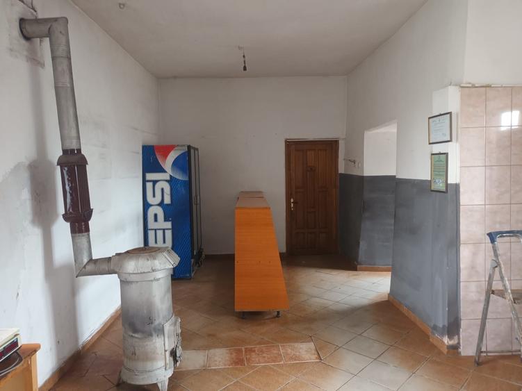 Spațiu comercial, de 44 mp, în Piscu Vechi
