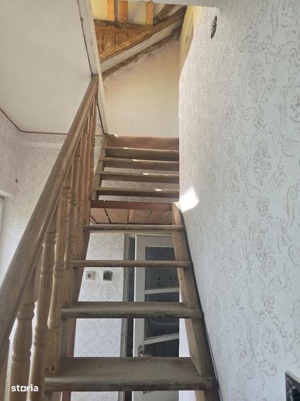 Casă cu 4 camere cu Teren 798 Mp în Botizului