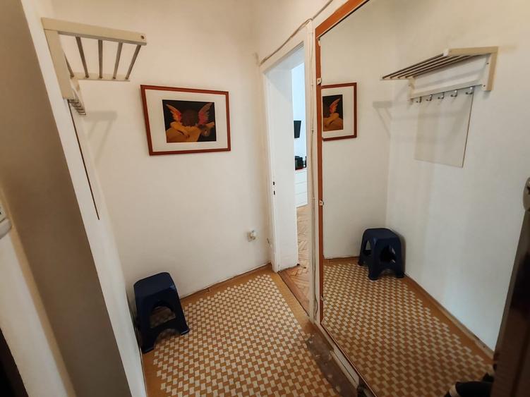 Garsonieră semidecomandată, mobilată în Universitate