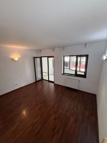 Apartament cu 2 camere în Casa de Cultură