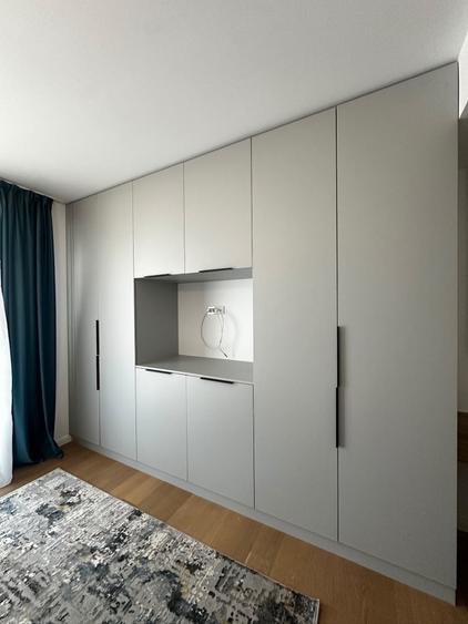 Apartament cu 3 camere semidecomandat, mobilat în Pipera