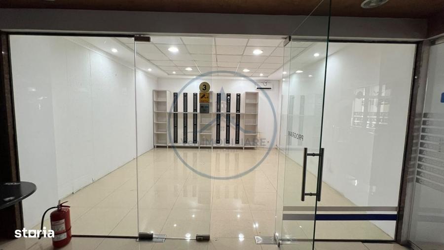 Spațiu comercial, de 25 mp, în Central
