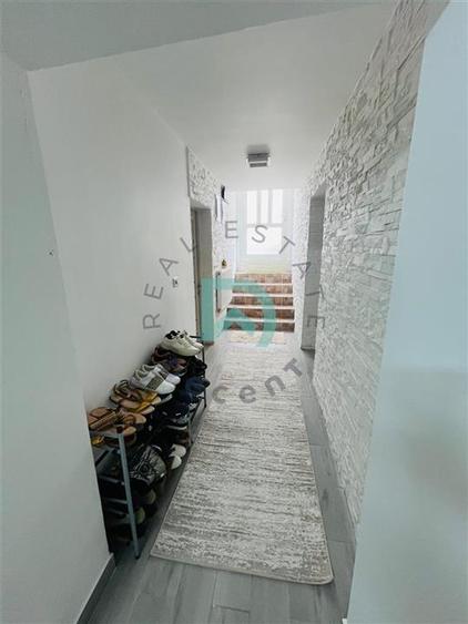 Apartament cu 3 camere decomandat, mobilat în Brașovul Vechi