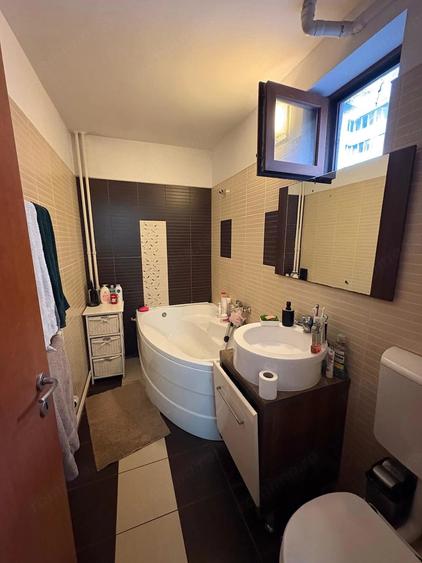 Apartament cu 2 camere decomandat în Rogerius