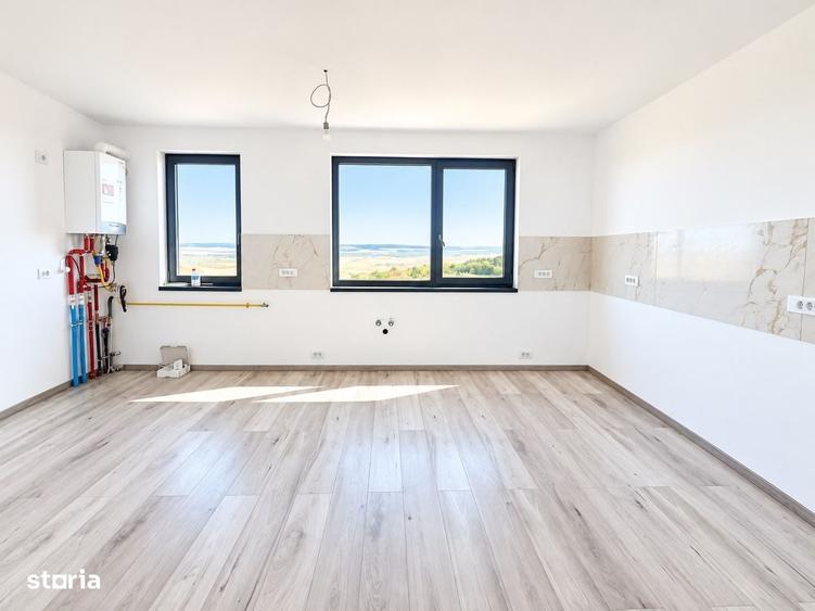 Casă cu 3 camere cu Teren 650 Mp în Tomești
