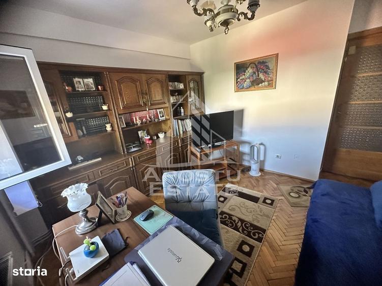 Apartament cu 3 camere în Spitalul Județean