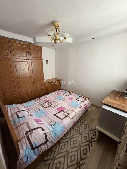 Apartament 3 camere de vanzare, 70,5 mp