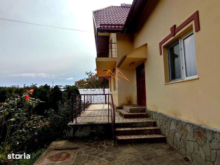 Casă cu 4 camere decomandat cu Teren 115500 Mp în Șotrile