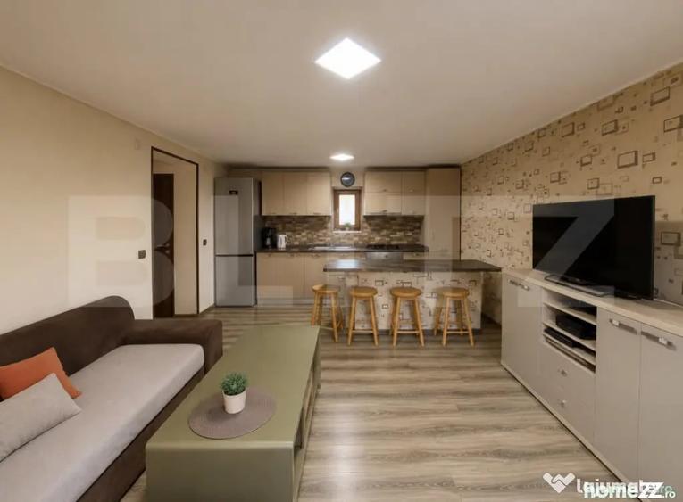 Casă cu 3 camere cu Teren 989 Mp în Central