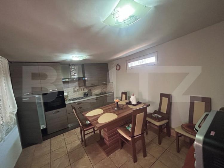 Casă cu 5 camere cu Teren 390 Mp în Central