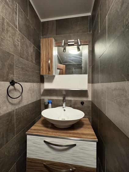 Apartament cu 3 camere decomandat, mobilat în Lacul Morii