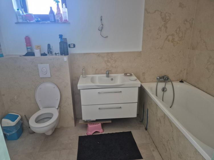 Casă individuală cu 5 camere cu Teren 1000 Mp în Zurbaua