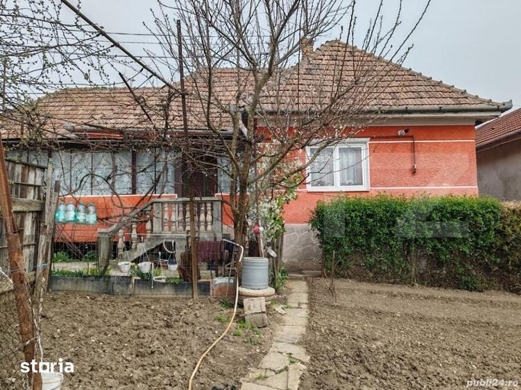 Casă cu 5 camere cu Teren 580 Mp în Central