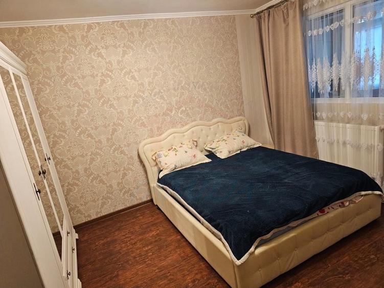 Apartament cu 3 camere decomandat în Micro 14