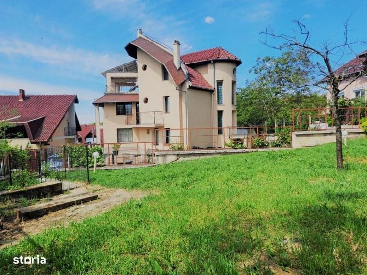 Casă cu 4 camere în Sud