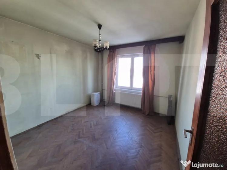 Apartament cu 3 camere decomandat în Complex Studențesc