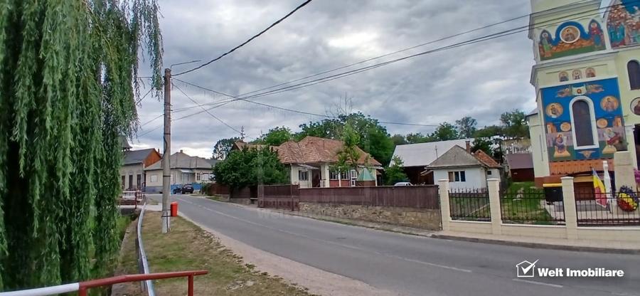 Casă individuală cu 4 camere cu Teren 1315 Mp în Mănăstireni