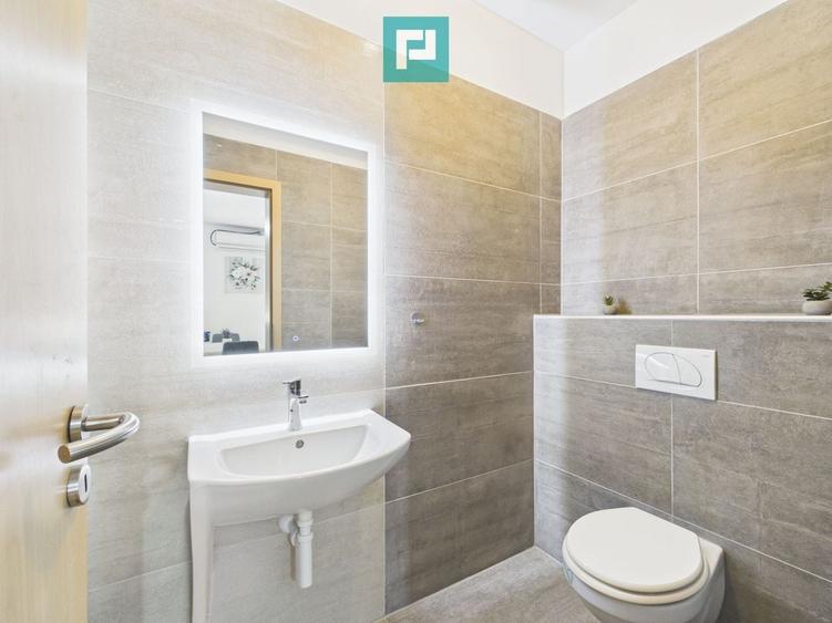 Apartament cu 3 camere, mobilat în Lipovei