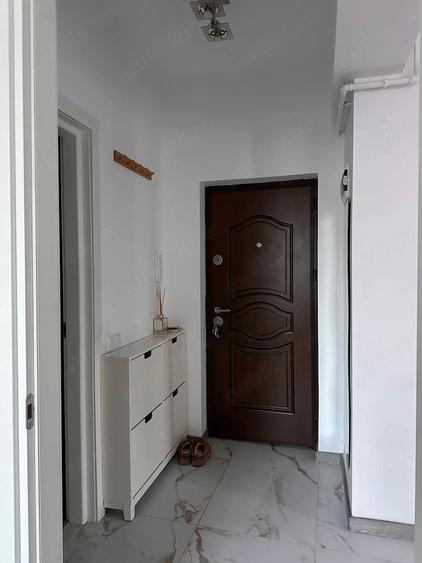 Apartament cu 2 camere semidecomandat în Gorjului