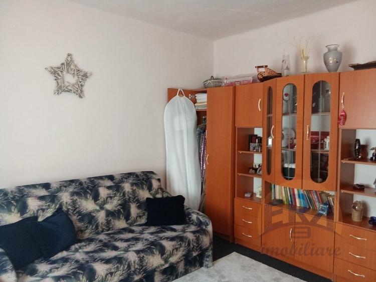 Casă individuală cu 3 camere cu Canalizare în Josani (Măgești)