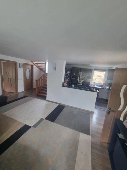 Casă cu 3 camere cu Teren 450 Mp în Șard