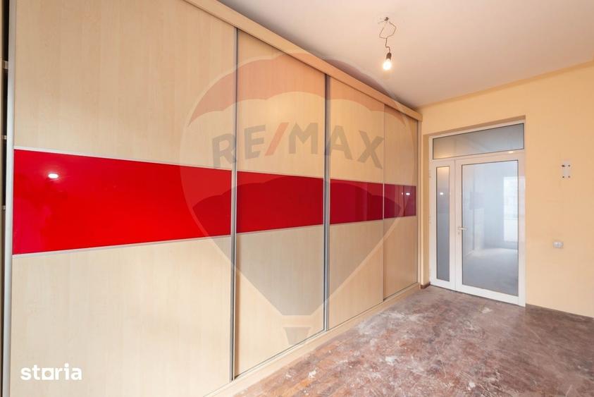 Apartament cu 4 camere în Eminescu