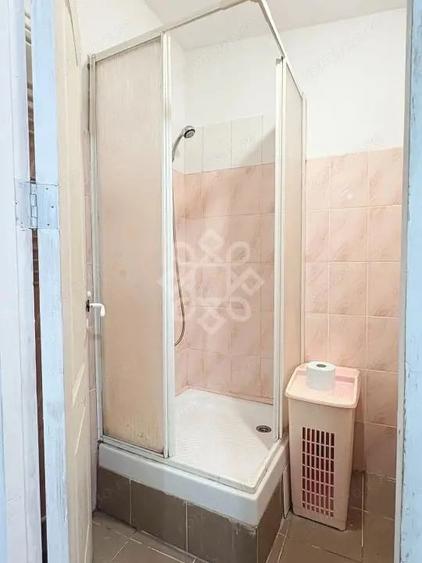 Casă cu 2 camere cu Teren 226 Mp în Iosia