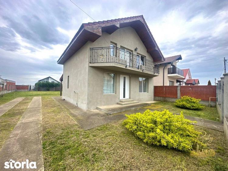 Casă cu 4 camere cu Canalizare în Sântandrei