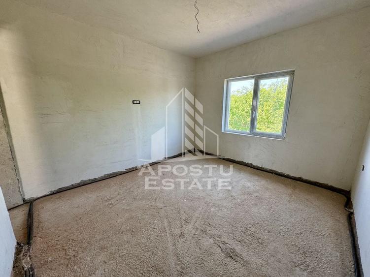 Duplex cu 4 camere cu Teren 300 Mp în Calea Urseni