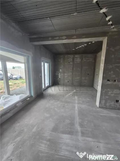 Casă cu 3 camere cu Teren 330 Mp în Moșnița Nouă