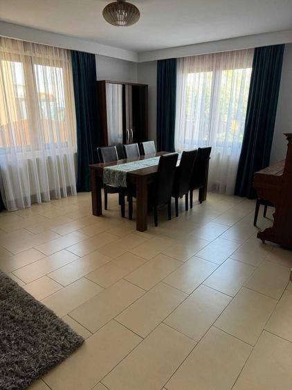 Casă cu 4 camere cu Teren 450 Mp în Central