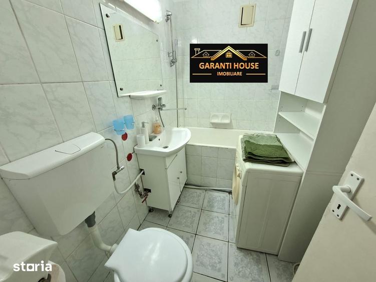 Apartament cu 3 camere semidecomandat în Republicii